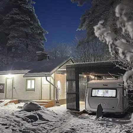 Lägenhet Unique Caravan With Private Sauna, Parking & Wifi