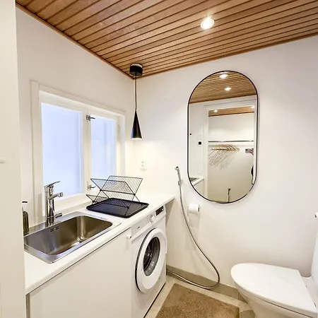 Unique Caravan With Private Sauna, Parking & Wifi Lägenhet Rovaniemi