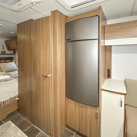 Apartman Unique Caravan With Private Sauna, Parking & Wifi Rovaniemi