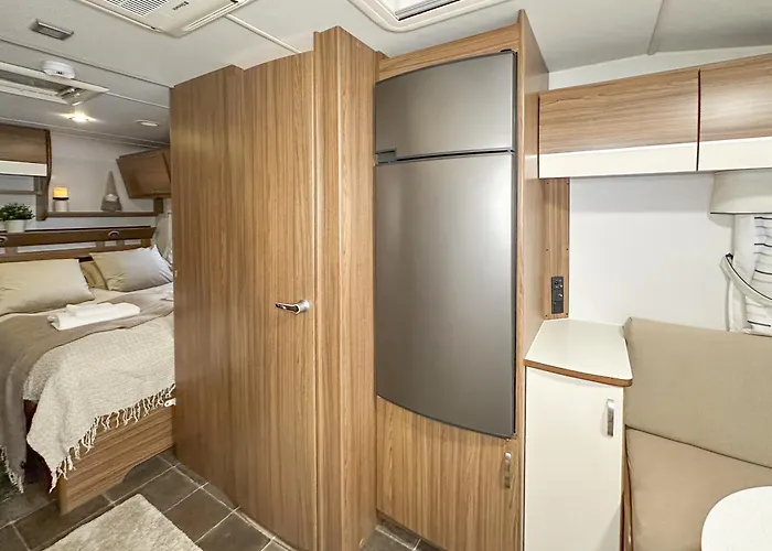 아파트 Unique Caravan With Private Sauna, Parking & Wifi 로바니에미